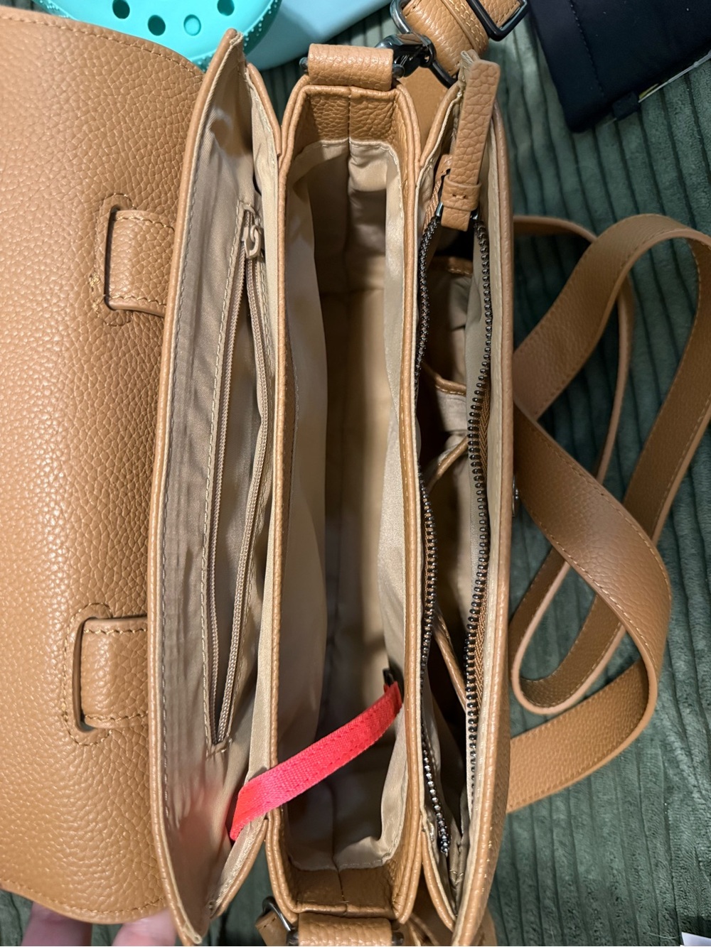 Bon Maxie Tryhard Tan Leather Crossbody Handbag - Picture 3 of 4